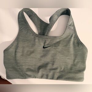 Nike bra w/pocket